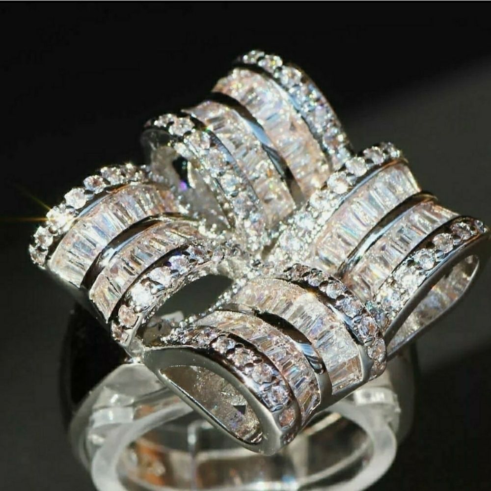 67 Ct Baguette  Round Diamondring